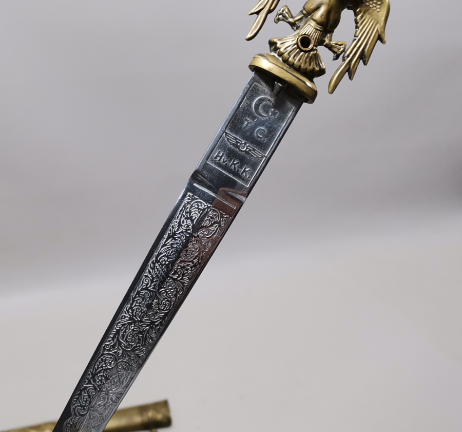 CUMHURİYET BAŞLARI KATALİN SAPLI ÇOK NADİR HAVACI SUBAY MEÇİ