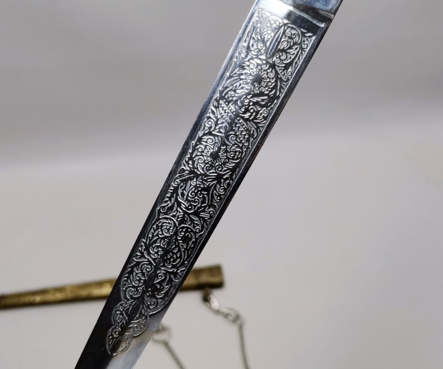 CUMHURİYET BAŞLARI KATALİN SAPLI ÇOK NADİR HAVACI SUBAY MEÇİ