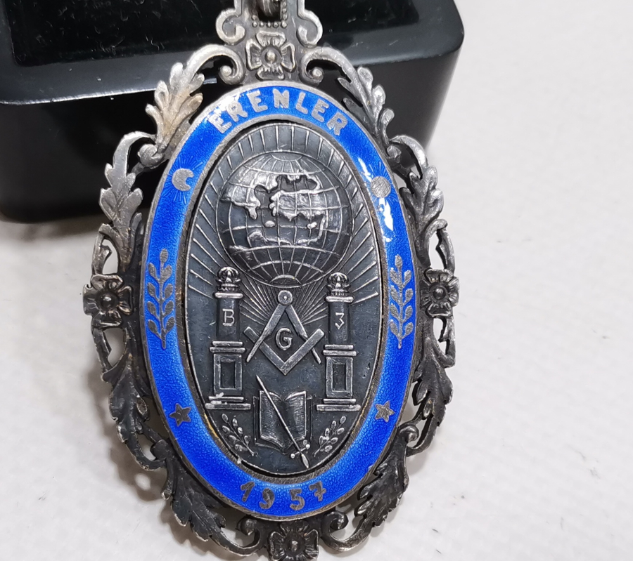 GÜMÜŞ ÜZERİ MİNE İŞÇİLİKLİ 1948 YILI MASONİK MADALYA