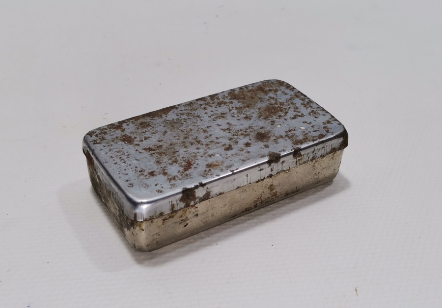 ORJİNAL KUTUSUNDA ANTİKA CAM ENJEKTÖR