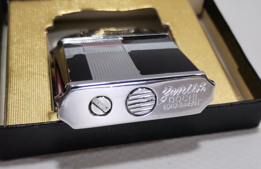 ORJİNAL KUTUSUNDA KULLANILMAMIŞ ANTİKA ZENİTH ÇAKMAK