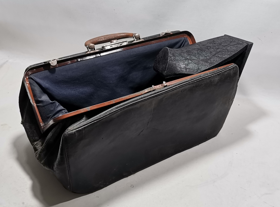 OSMANLI DÖNEMİ ÇOK NADİR DERİ DOKTOR ÇANTASI