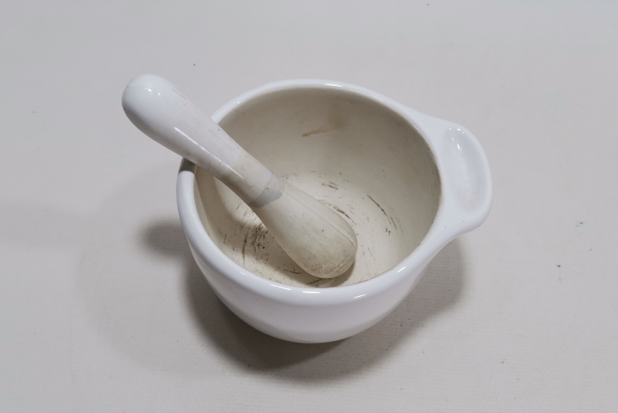 OSMANLI DÖNEMİ ORJİNAL ELİYLE PORSELEN ECZACI HAVANI