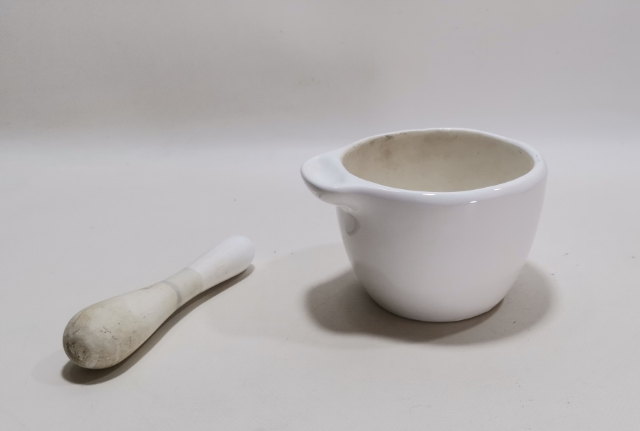 OSMANLI DÖNEMİ ORJİNAL ELİYLE PORSELEN ECZACI HAVANI