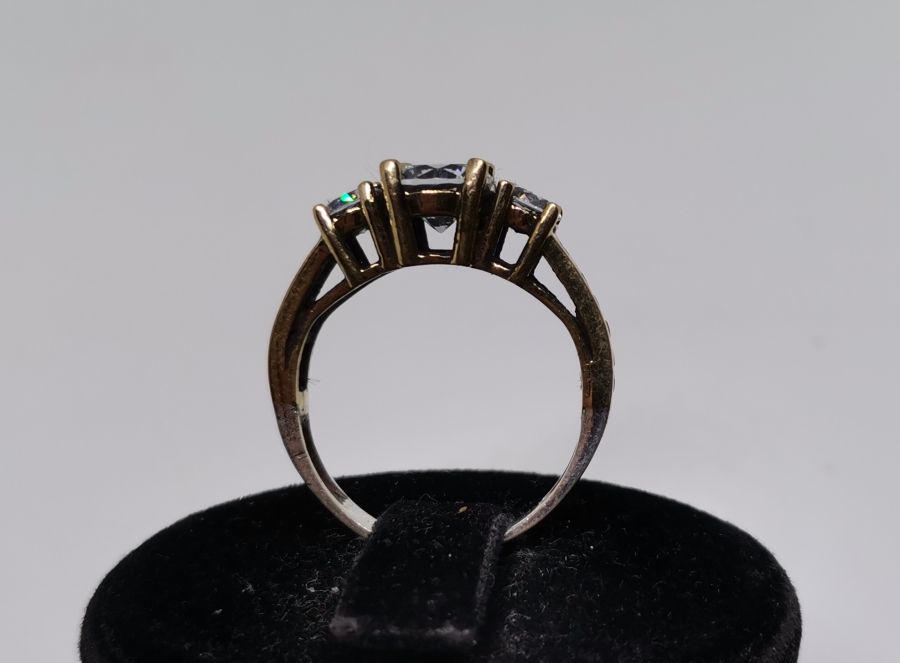 ÜÇ TAŞ MODEL GÜMÜŞ YÜZÜK