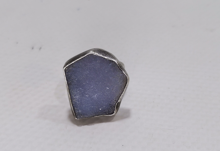 ÜZERİ DOĞAL TAŞLI ÖZEL YAPIM GÜMÜŞ YÜZÜK