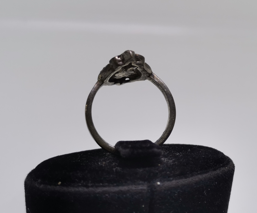 ELMAS VE YAKUT TAŞLI ANTİKA MEKİK YÜZÜK