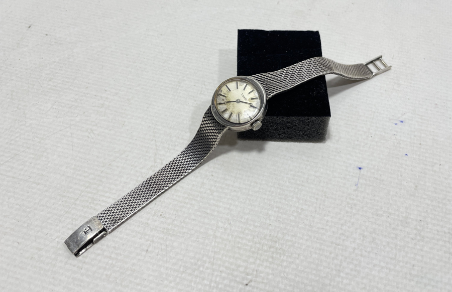 GÜMÜŞ KASA ANTİKA KURMALI TİSSOT KOL SAATİ