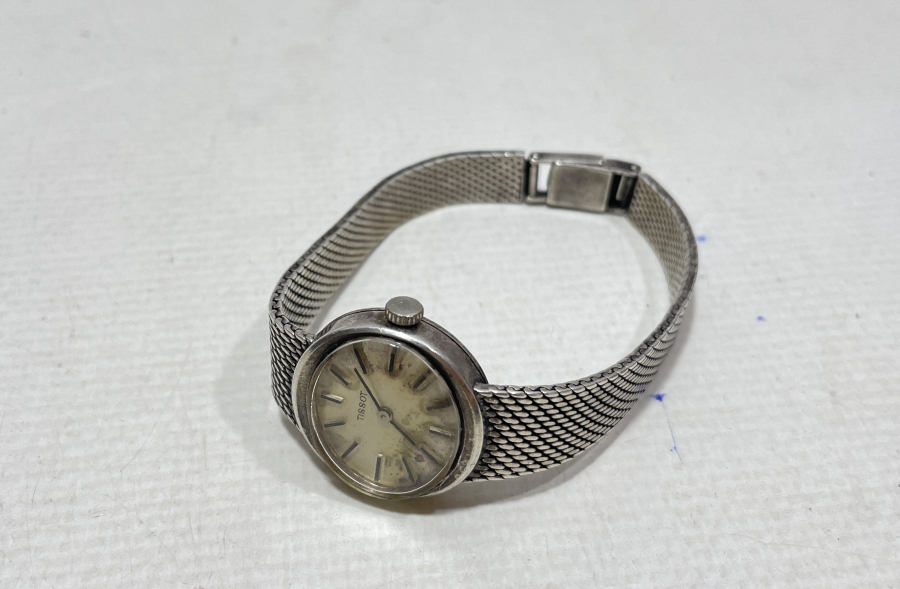 GÜMÜŞ KASA ANTİKA KURMALI TİSSOT KOL SAATİ