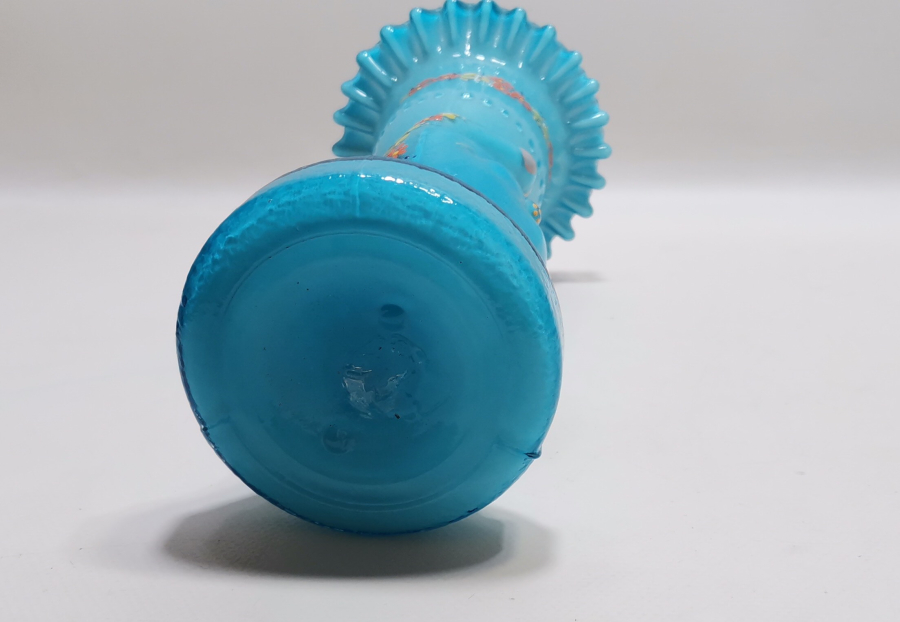 HANIMELİ FORMUNDA ÖZEL YAPIM MİNELİ VE FIRFIRLI ANTİKA VAZO