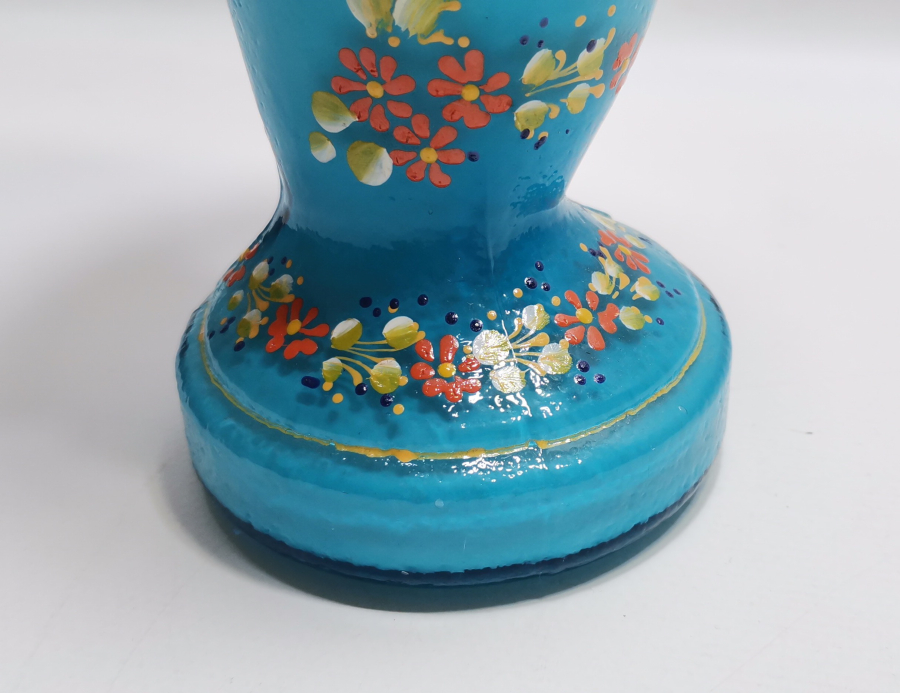 HANIMELİ FORMUNDA ÖZEL YAPIM MİNELİ VE FIRFIRLI ANTİKA VAZO