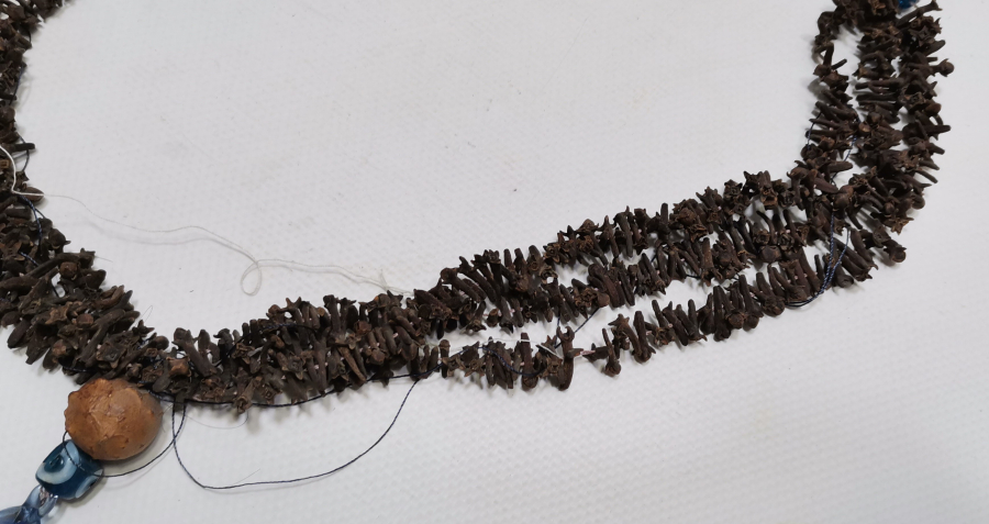 OSMANLI DÖNEMİ KARANFİLLİ GELİN NAZARLIĞI