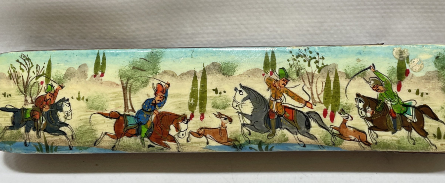 TAMAMI EL BOYAMA VE MARKÜTERİ İÇİLİKLİ VE MİNYATÜR AV SAHNESİ BULUNAN KALEMDAN