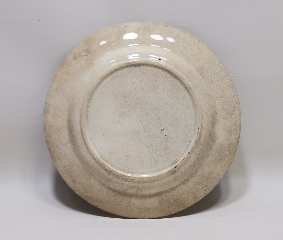 ÜZERİNDE ÇEŞİTLİ ASKERİ SAHNELER BULUNAN AVRUPA YAPIMI ANTİKA PORSELEN TABAK