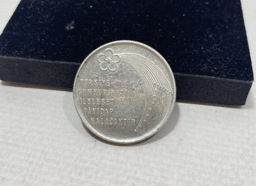 CUMHURİYETİN 50. YILI GÜMÜŞ 50 LİRA HATIRA PARA