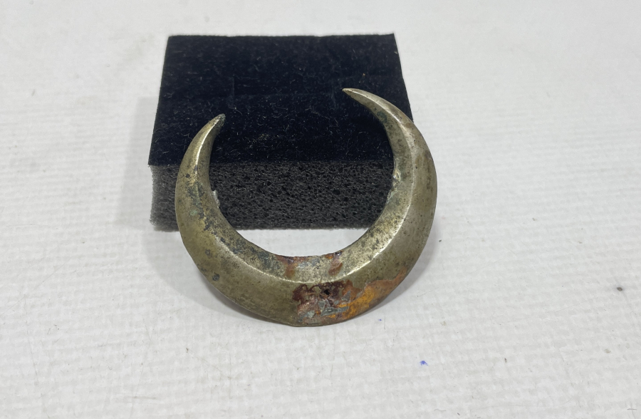 OSMANLI DÖNEMİ ÇOK NADİR HİLAL FORMLU KALPAK KOKARTI