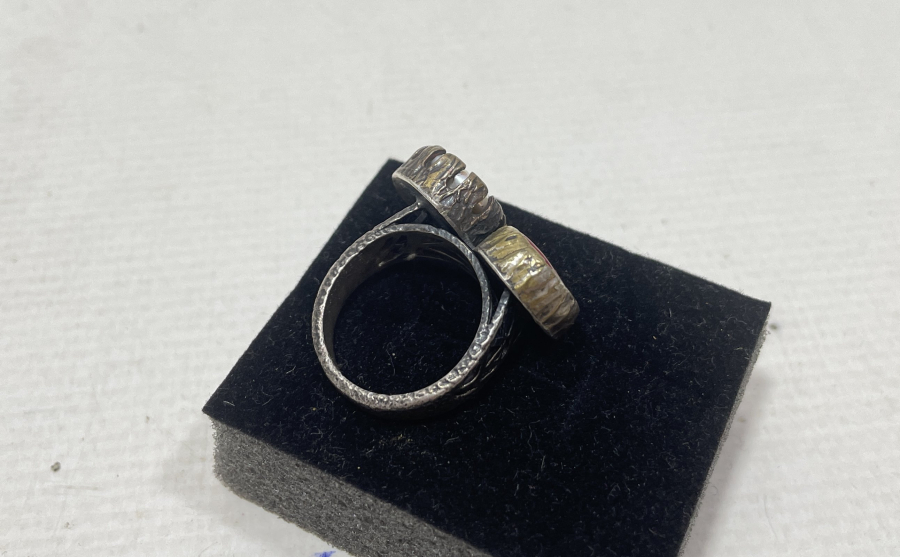 ÖZEL DİZAYN SEDEF VE MERCAN TAŞLI GÜMÜŞ YÜZÜK