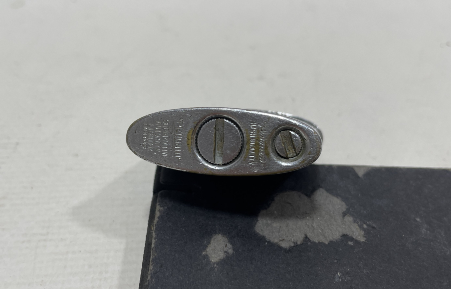 ÜZERİ KALEM İŞÇİLİKLİ ANTİKA ÇAKMAK