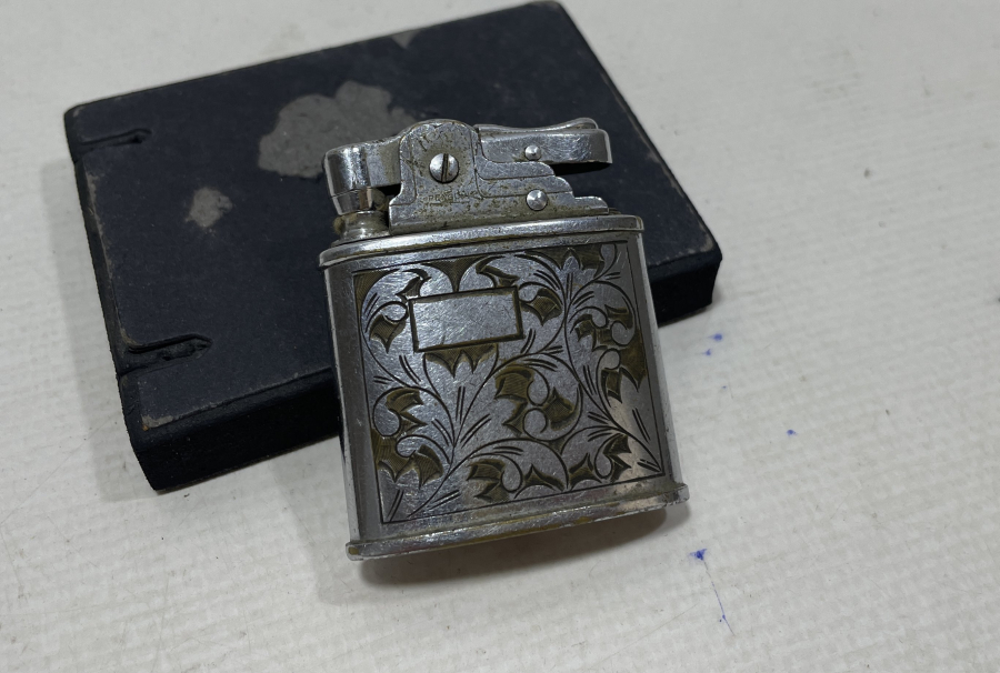 ÜZERİ KALEM İŞÇİLİKLİ ANTİKA ÇAKMAK