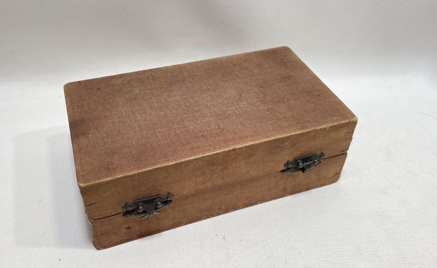 ORJİNAL KUTUSUNDA ÇOK NADİR ANTİKA SEYAHAT ÜTÜSÜ