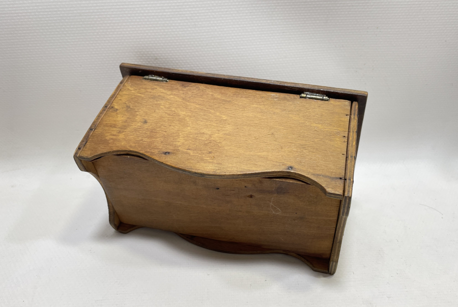 OSMANLI DÖNEMİ ÜZERİ OSMANLICA YAZILI -AY YILDIZLI VE KUŞLU AHŞAP KUTU