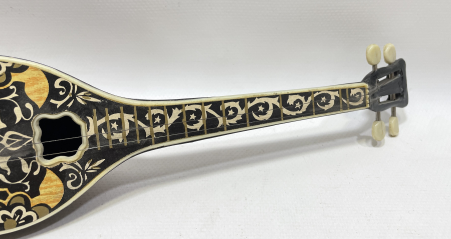 SAZ FORMUNDA YAPILMIŞ LATERNALI ANTİKA OYUNCAK MÜZİK ÇALAR