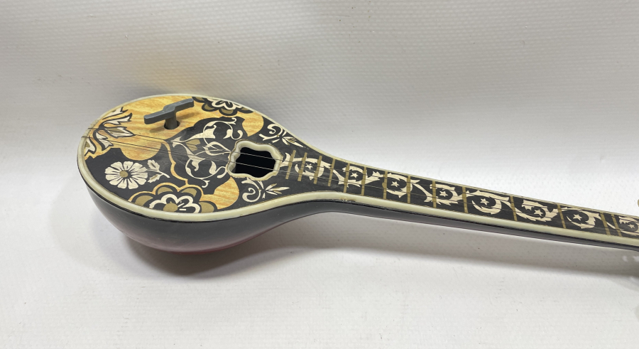 SAZ FORMUNDA YAPILMIŞ LATERNALI ANTİKA OYUNCAK MÜZİK ÇALAR