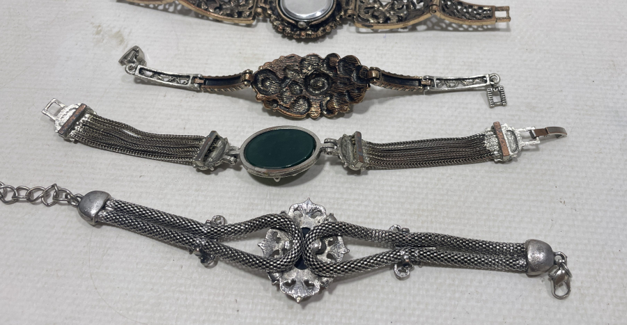 4 ADET BİJUTERİ BİLEKLİK