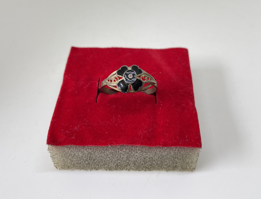 4 YAPRAKLI YONCA FORMUNDA MİNE VE TELKARİ İŞÇİLİKLİ ÖZEL YAPIM GÜMÜŞ YÜZÜK