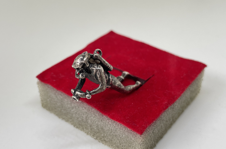 DALGIÇ FORMUNDA YAPILMIŞ GÜMÜŞ KOLYE UCU