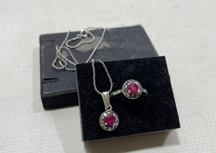 DOĞAL TAŞLI GÜMÜŞ KOLYE YÜZÜK TAKIMI