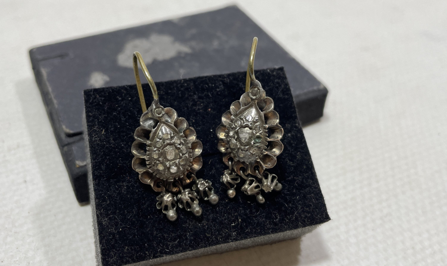 OSMANLI DÖNEMİ ELMAS TAŞLI DUT MODEL ALTIN KÜPE