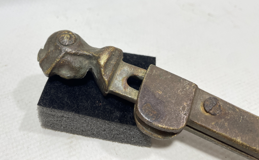 OSMANLI DÖNEMİ GLADYATÖR FORMUNDA YAPILMIŞ RUM İŞİ PENCERE TUTMAÇLARI