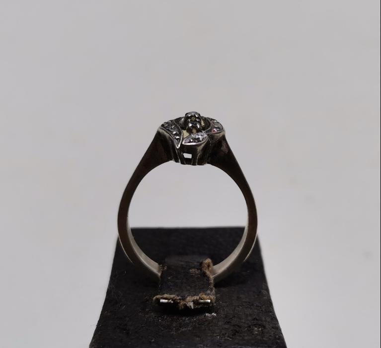 ANTİKA PIRLANTA YÜZÜK