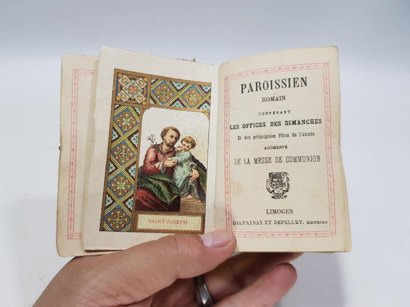 1874 TARİHLİ BAKALİT CİLTLİ GÜMÜŞ KAKMALI NADİR CEP İNCİLİ