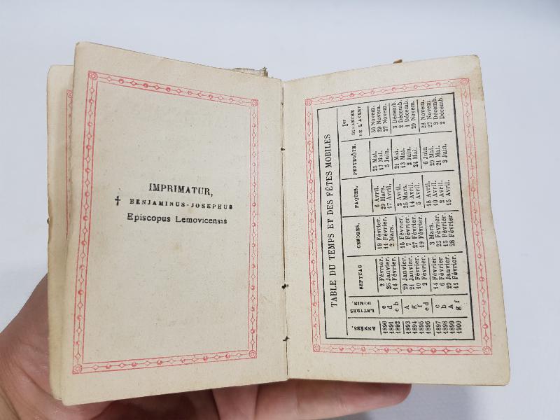 1874 TARİHLİ BAKALİT CİLTLİ GÜMÜŞ KAKMALI NADİR CEP İNCİLİ