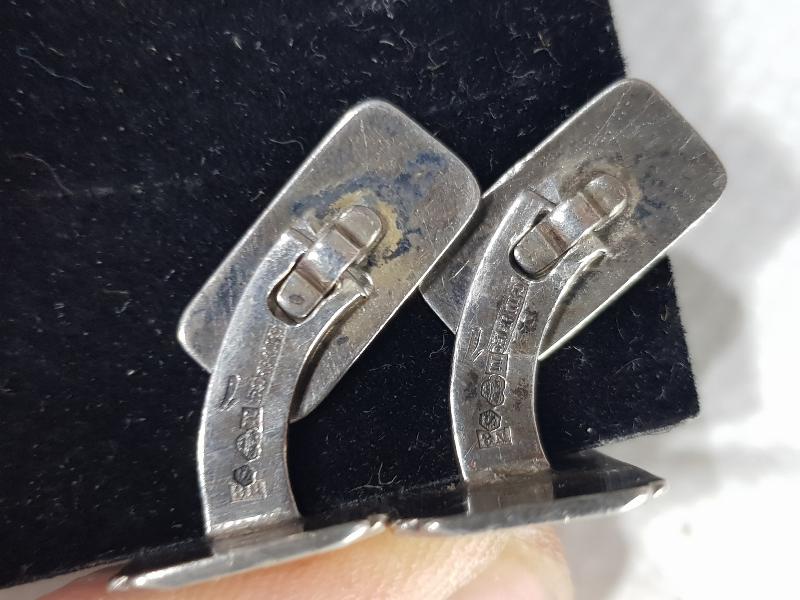 C - A İNİSİYALLİ ANTİKA GÜMÜŞ KOL DÜĞMELERİ 