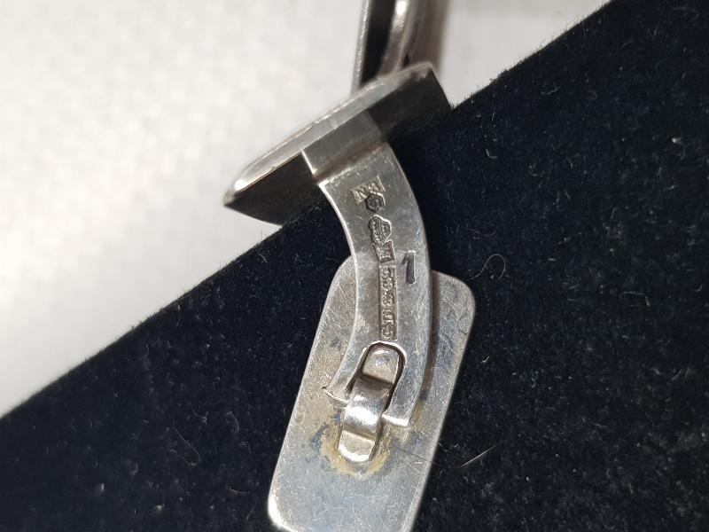 C - A İNİSİYALLİ ANTİKA GÜMÜŞ KOL DÜĞMELERİ 