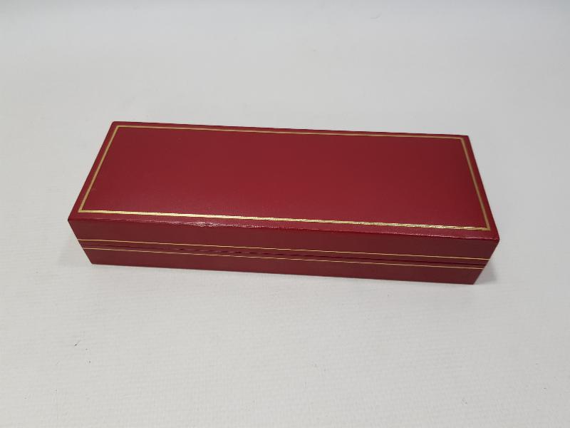 ORJİNAL KUTUSUNDA KOLEKSİYONLUK BİR ÇİFT TÜKENMEZ KALEM