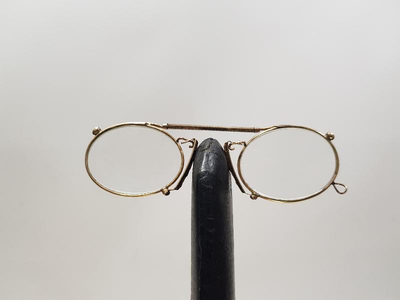 OSMANLI DÖNEMİ ORJİNAL KUTUSUNDA ALTIN TÜCCAR GÖZLÜĞÜ