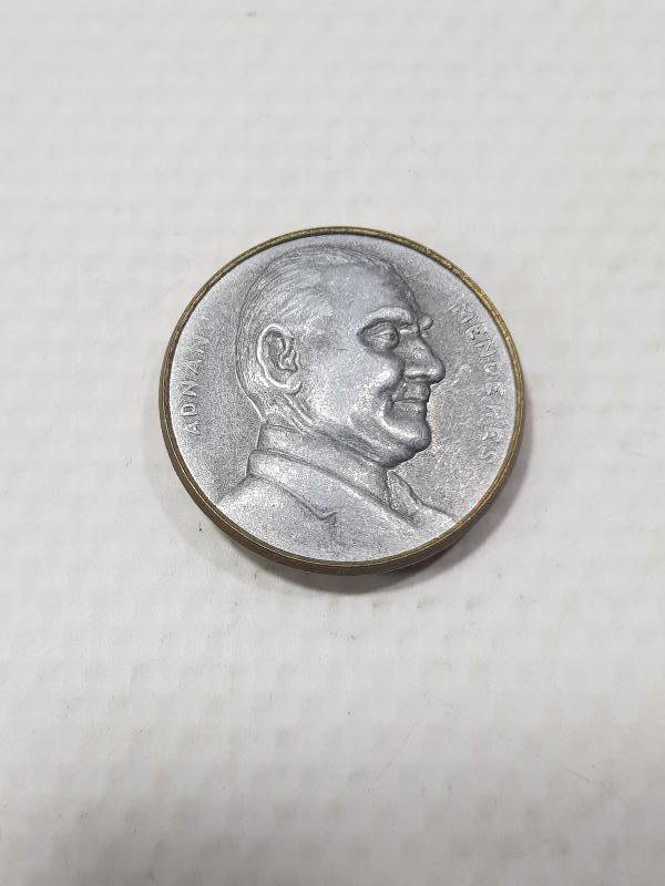 ADNAN MENDERES RESİMLİ NADİR ROZET