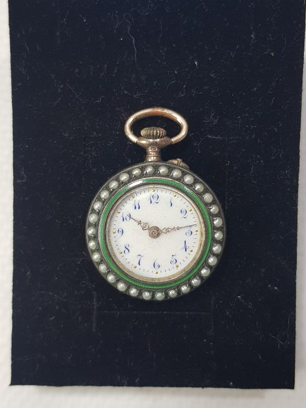 ANTİKA GÜMÜŞ KASA ÜZERİ ALTIN ÇAKMA, İNCİLİ VE MİNELİ ÇOK NADİR ZENNE CEP SAATİ 