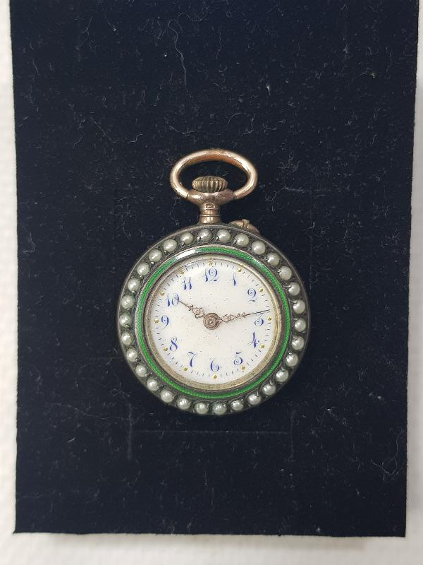 ANTİKA GÜMÜŞ KASA ÜZERİ ALTIN ÇAKMA, İNCİLİ VE MİNELİ ÇOK NADİR ZENNE CEP SAATİ 