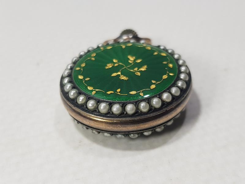 ANTİKA GÜMÜŞ KASA ÜZERİ ALTIN ÇAKMA, İNCİLİ VE MİNELİ ÇOK NADİR ZENNE CEP SAATİ 