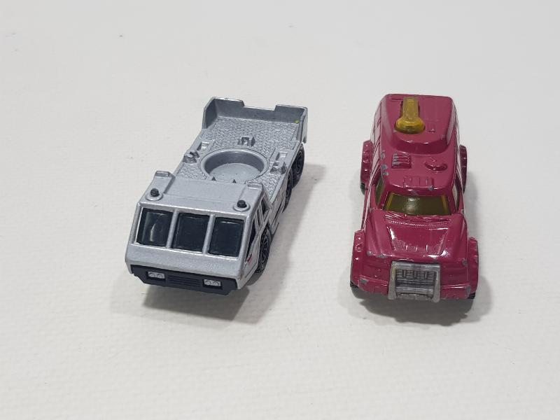 İKİ ADET MATCHBOX OYUNCAK ARABA