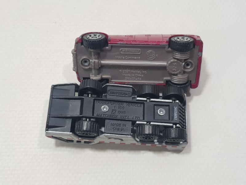 İKİ ADET MATCHBOX OYUNCAK ARABA