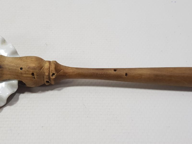 OSMANLI DÖNEMİ PORSELEN UÇLU ÇOK NADİR HAMUR KESME ALETİ