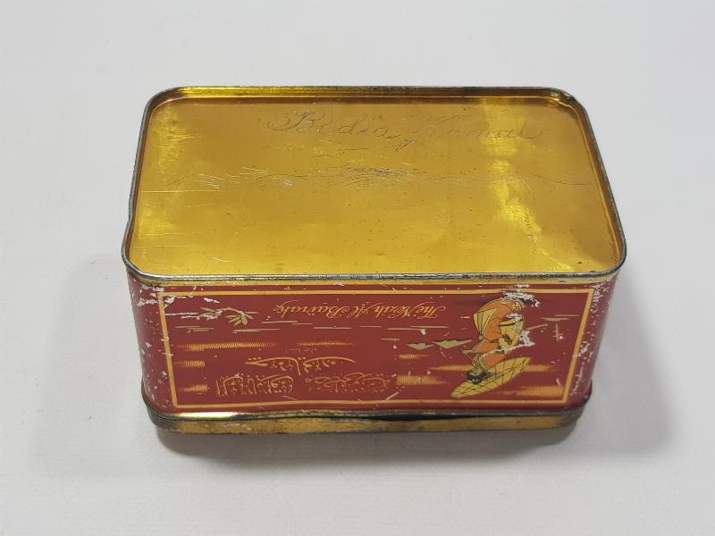 OSMANLICA YAZILI ALBAYRAK ÇAY KUTUSU