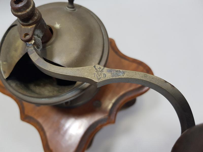 KAHVE KÜLTÜRÜ: OSMANLI DÖNEMİ ÇOK NADİR AHŞAP KAHVE DEĞİRMENİ