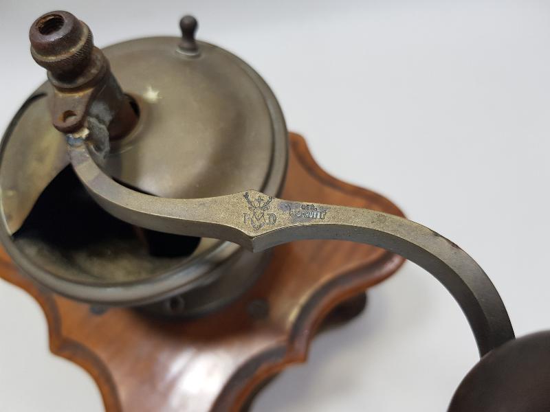 KAHVE KÜLTÜRÜ: OSMANLI DÖNEMİ ÇOK NADİR AHŞAP KAHVE DEĞİRMENİ